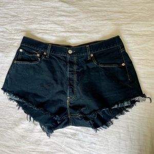 Black Levi vintage shorts